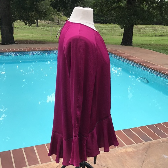 Mossimo Women’s, Large, fuchsia flowy blouse. - Picture 3 of 11